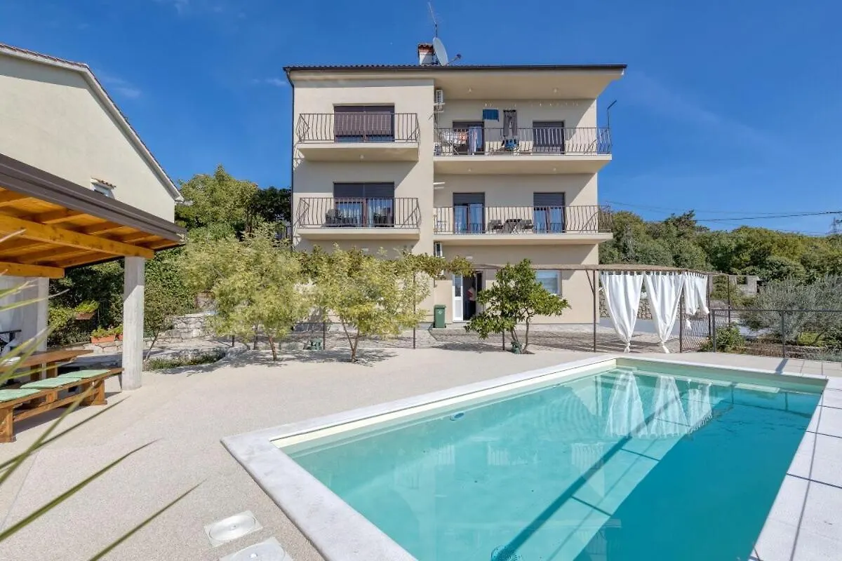 Apartment Happy Sound Rijeka 0*,