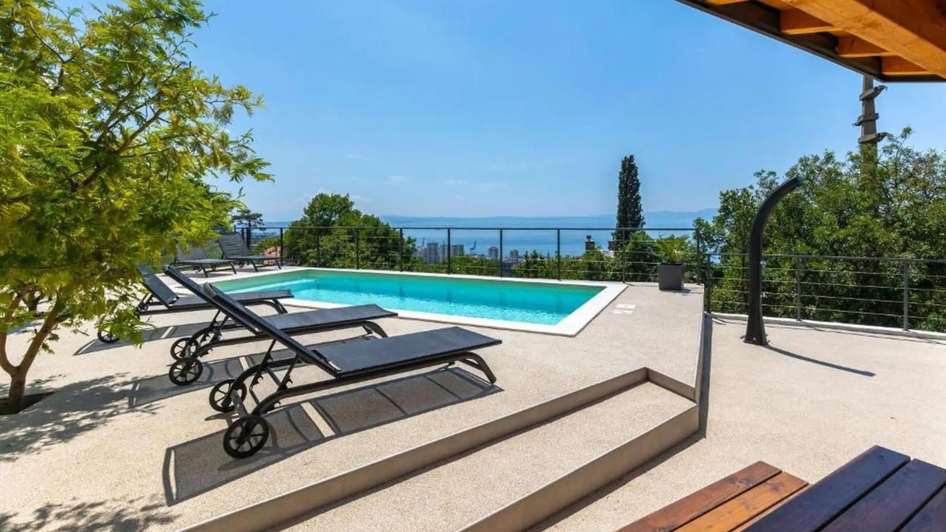 Apartment Happy Sound Rijeka Croatia