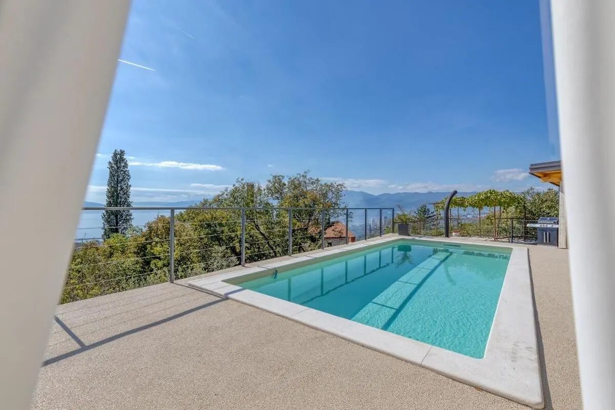 Apartment Happy Sound Rijeka Croatia